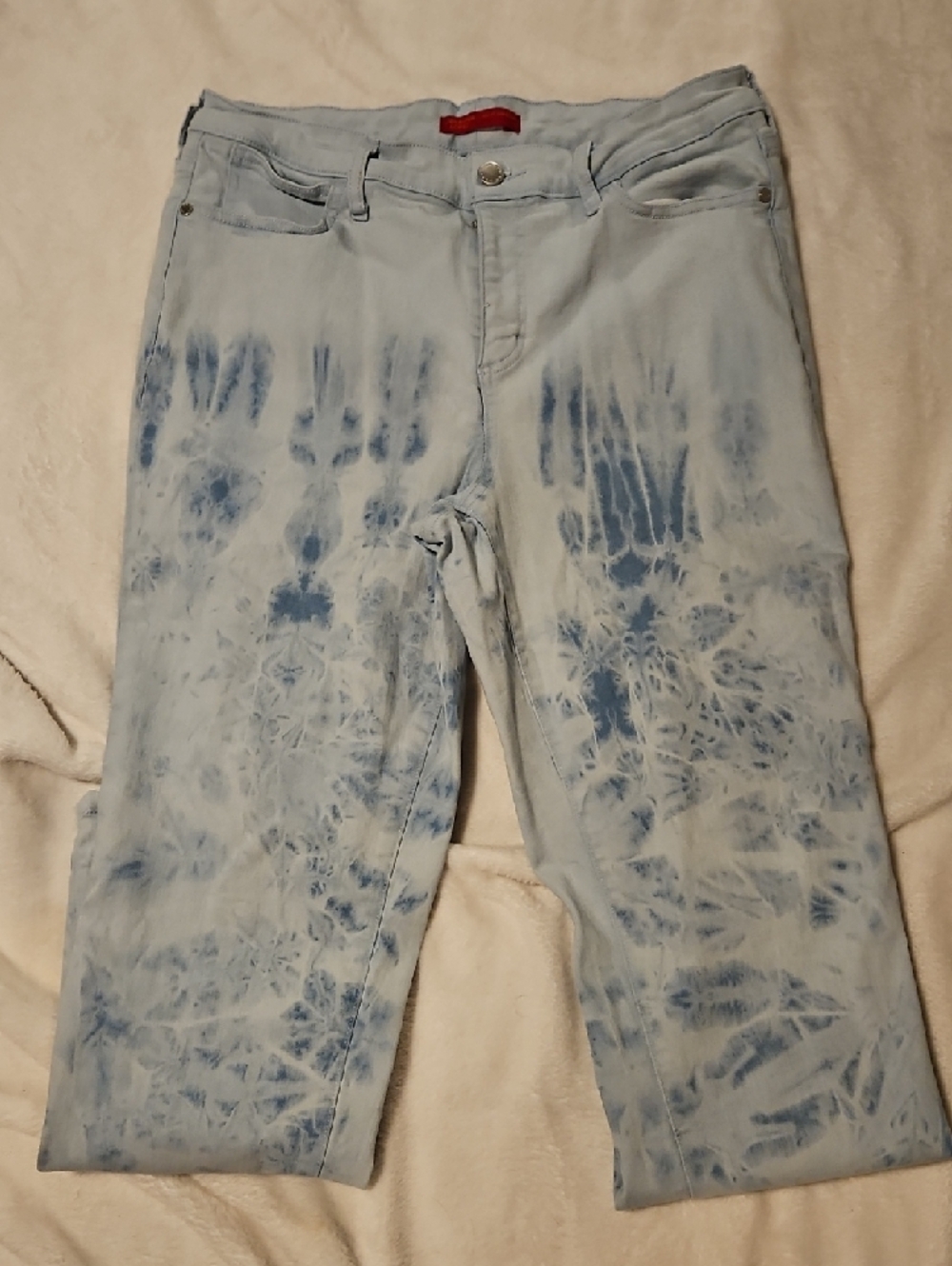 Jennifer Lopez Pale Blue Tie-Dye Skinny Jeans - Picture 3 of 5